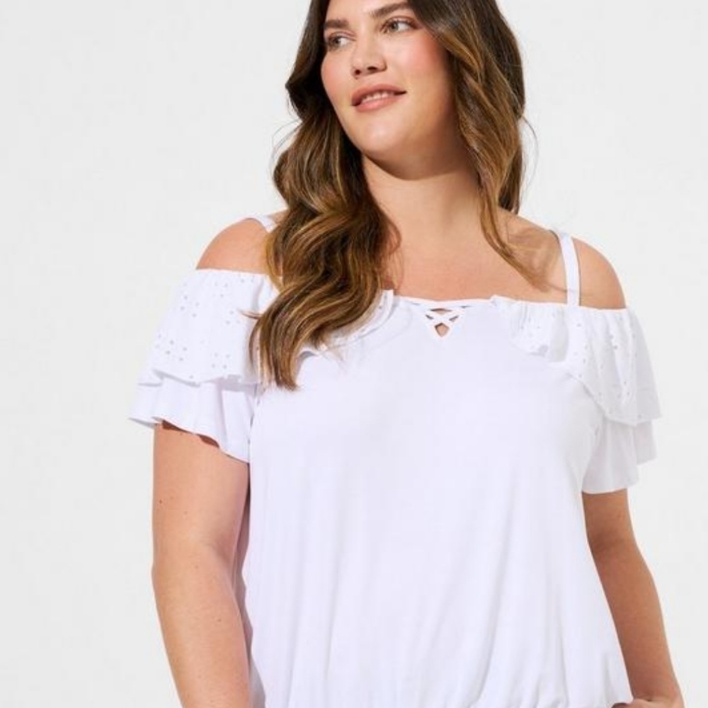 Torrid Cold Shoulder Ruffle Banded Bottom Top Size 2